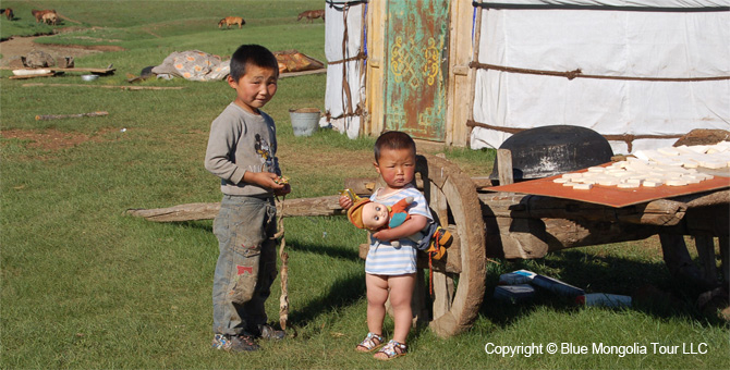 Mongolia Discovery Tours Mongolian Nomads Travel Image 5